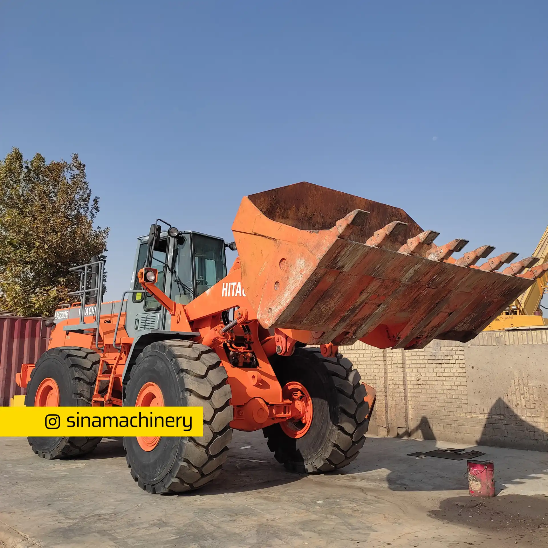 لودر هیتاچی ۲۹۰ کارکرده مدلHITACHI ZE290E