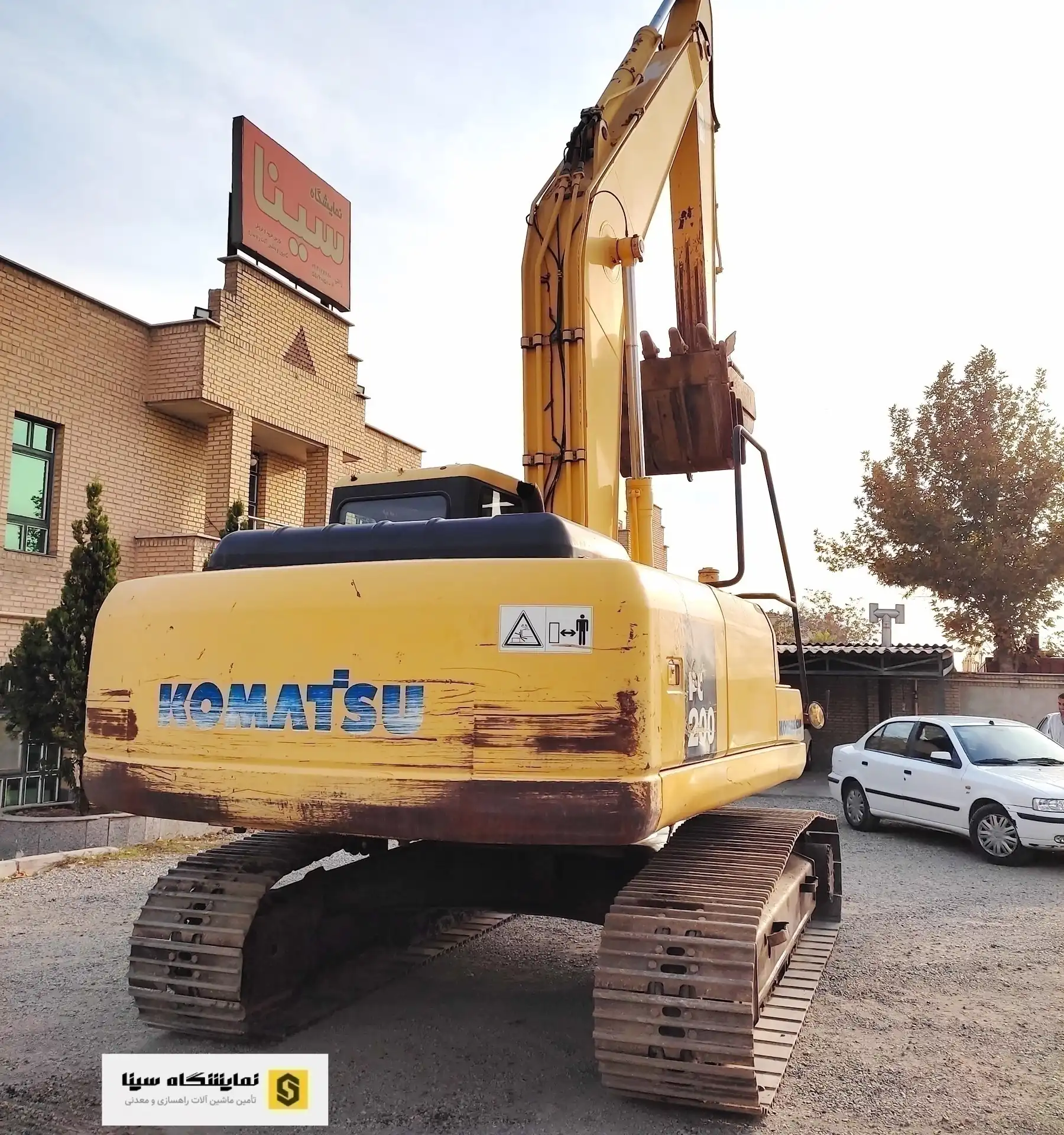 komatsu pc200-7 used excavator back view