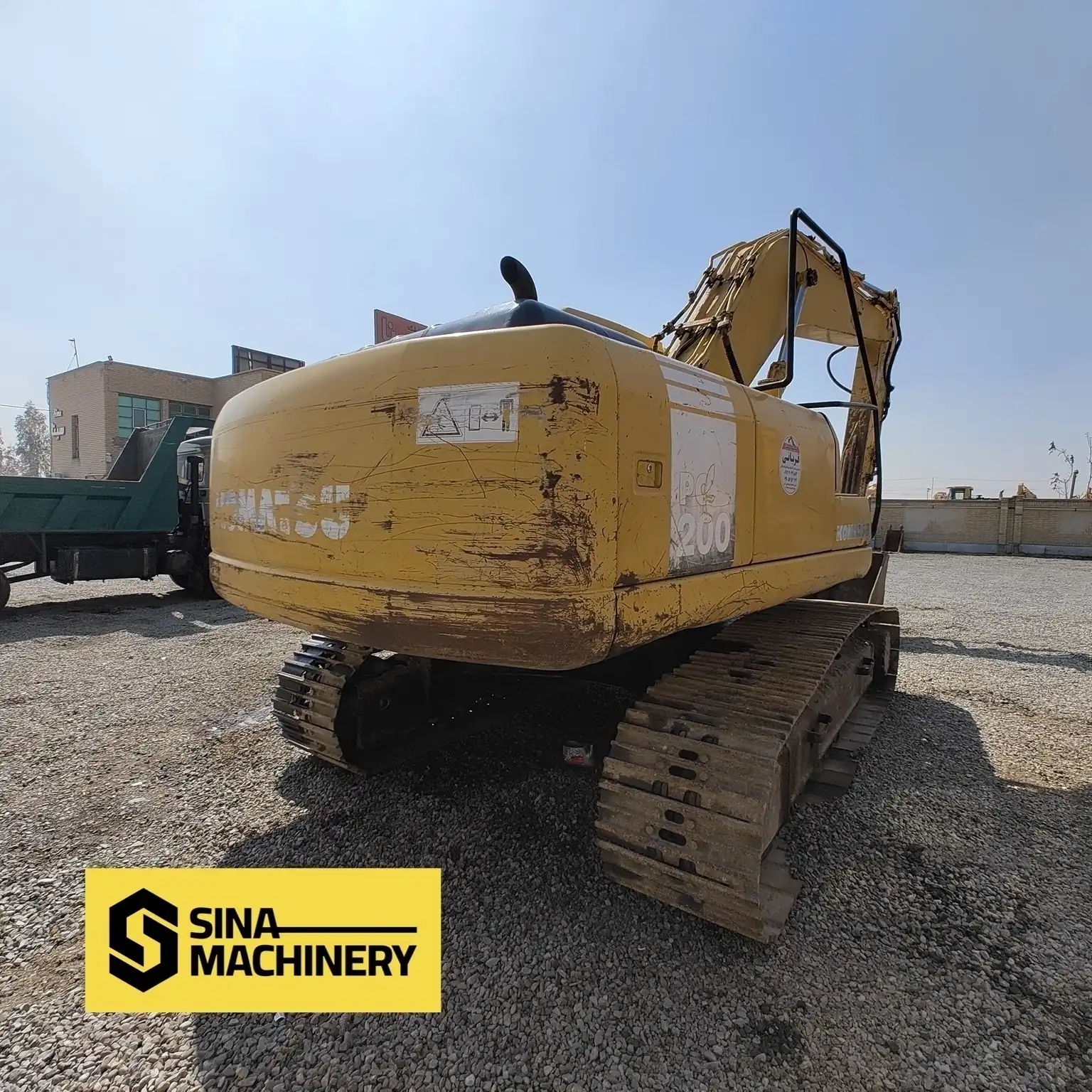 komatsu pc200-7 used excavator 2006 back view