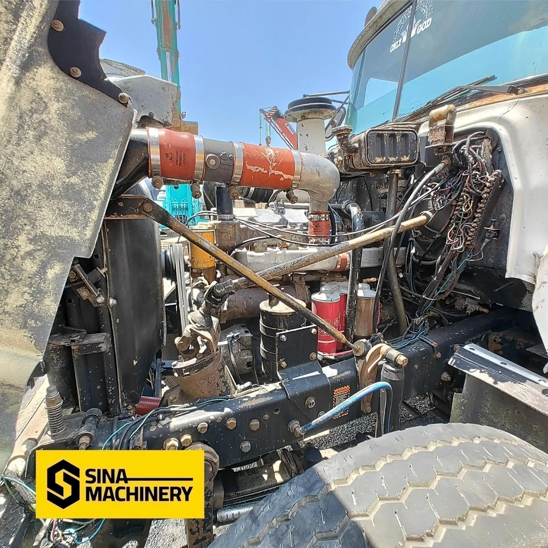 بخش موتور یا انجین کشنده ماک آردی MACK RD Truck Engine