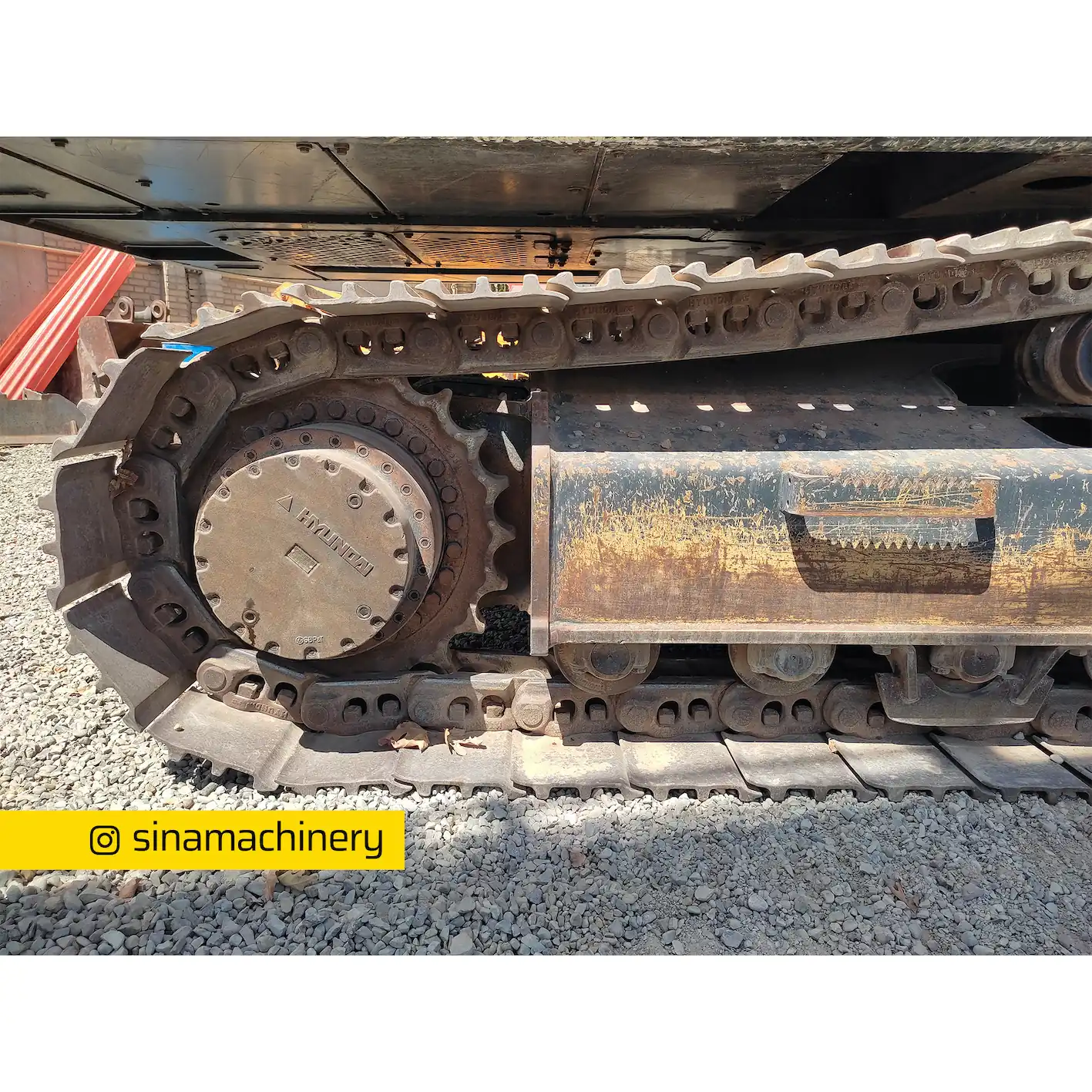 زیربندی بیل مکانیکی هیوندای ۳۳۰ کارکرده مدل ۲۰۱۸