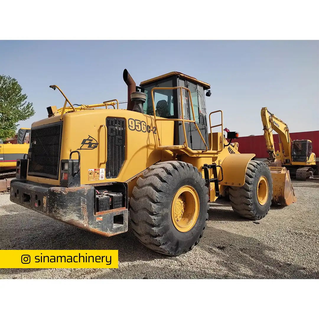 نمای کناری لودر cg956 کارکرده معادل zl50 سیناماشین