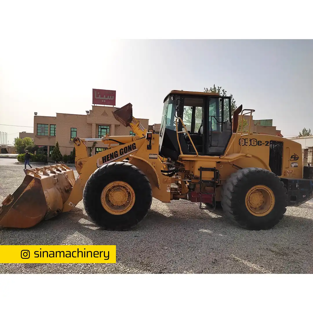 نمای کناری لودر cg956 کارکرده معادل zl50 سیناماشین