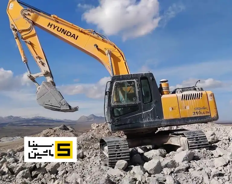 بیل مکانیکی هیوندای ۲۱۰ خط ۷ مدل ۲۰۱۲ آینه پشت